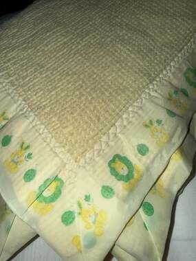 Vintage Curity Yellow Waffle Weave Baby Blanket with Satin Lion and Bunny Trim
